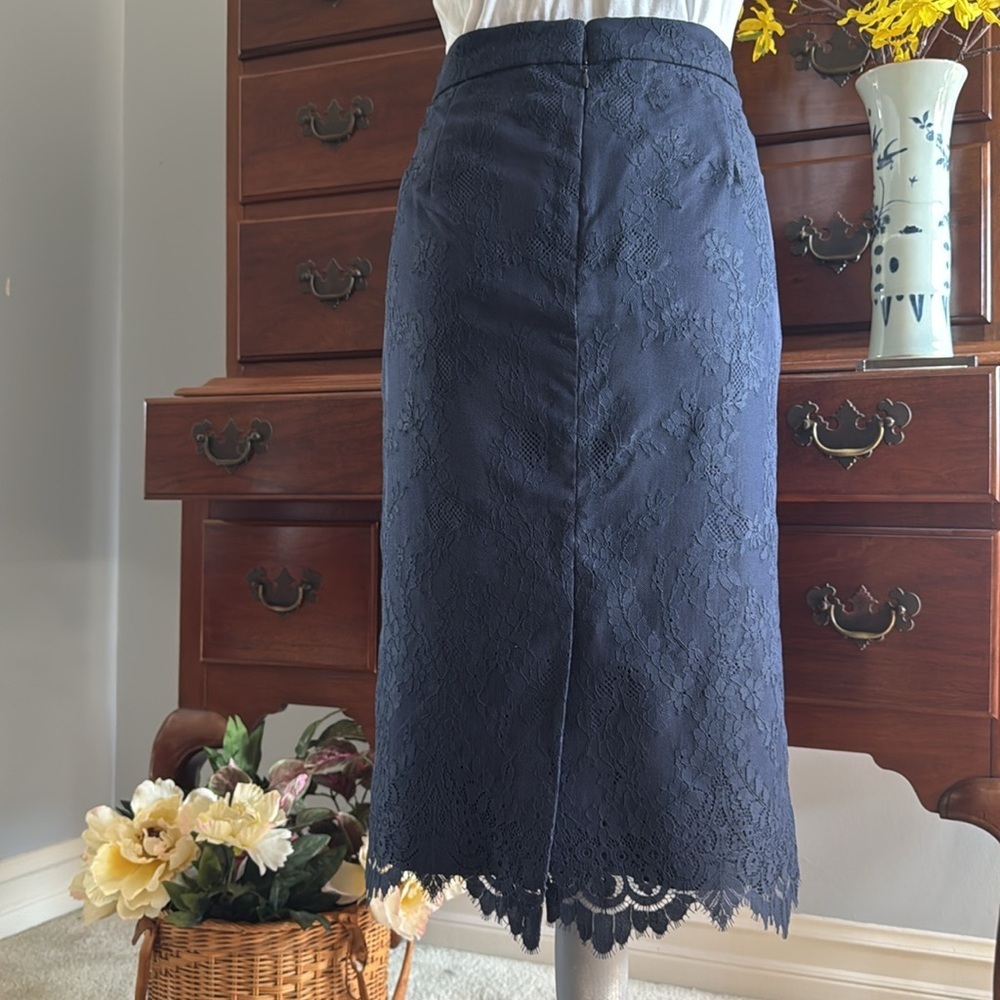 J. Crew Chantilly Lace Pencil Skirt Navy Blue Size 8 - Picture 5 of 12